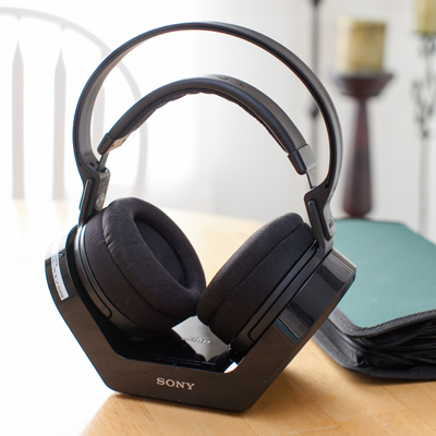 SONY® 900MHz RF Wireless Headphones - Enjoy TV or music with 150 feet of reception range with this wireless headphone set.  Features hassle-free recharging with transmitter base station, volume adjustment on the headphones and adjustable headband.  High fidelity sound reproduction.